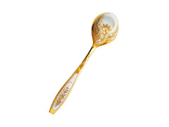 Серебряная десертная ложка с позолотой и резным узором на черпачке и ручке «Астра»